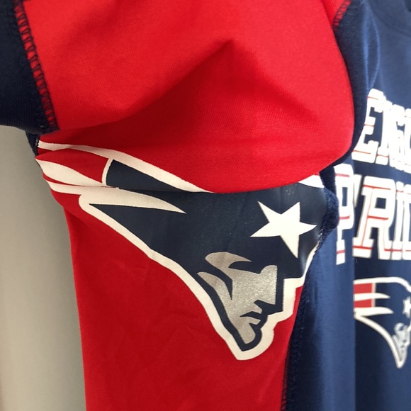 Hands High NFL T Shirt  - New England Patriots - Picture 4 of 8